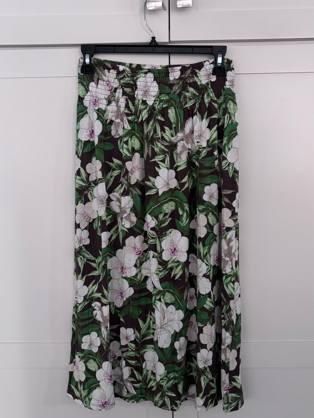 J. Jill Floral Maxi Skirt in Green and White on brown